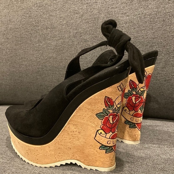 GUCCI KID SCAMOS/SUGHERO/TATTOO CUOR NATURALE 36+ wedge heel. - Picture 1 of 11